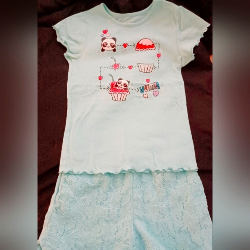 LIGHT BLUE GIRLS MATCHING SET SIZE 7.